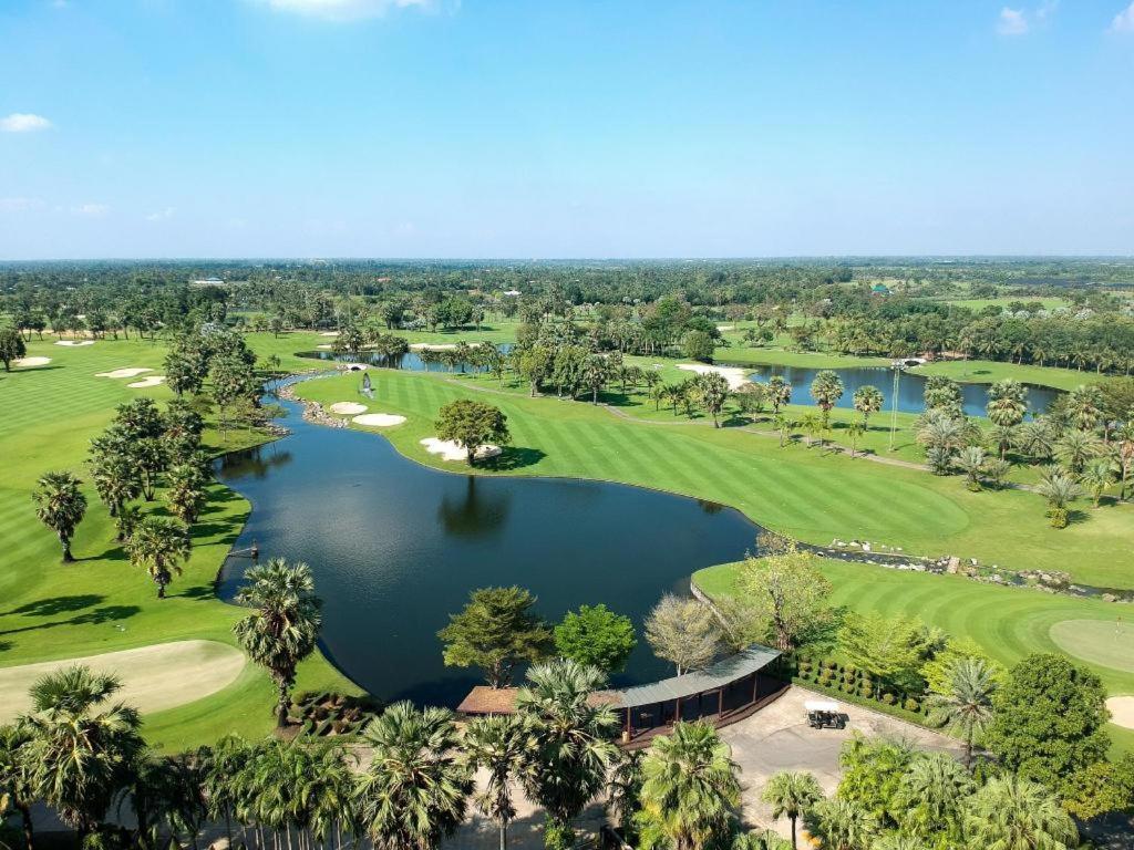 Готель Suwan Golf & Country Club Накхонпатхом Екстер'єр фото
