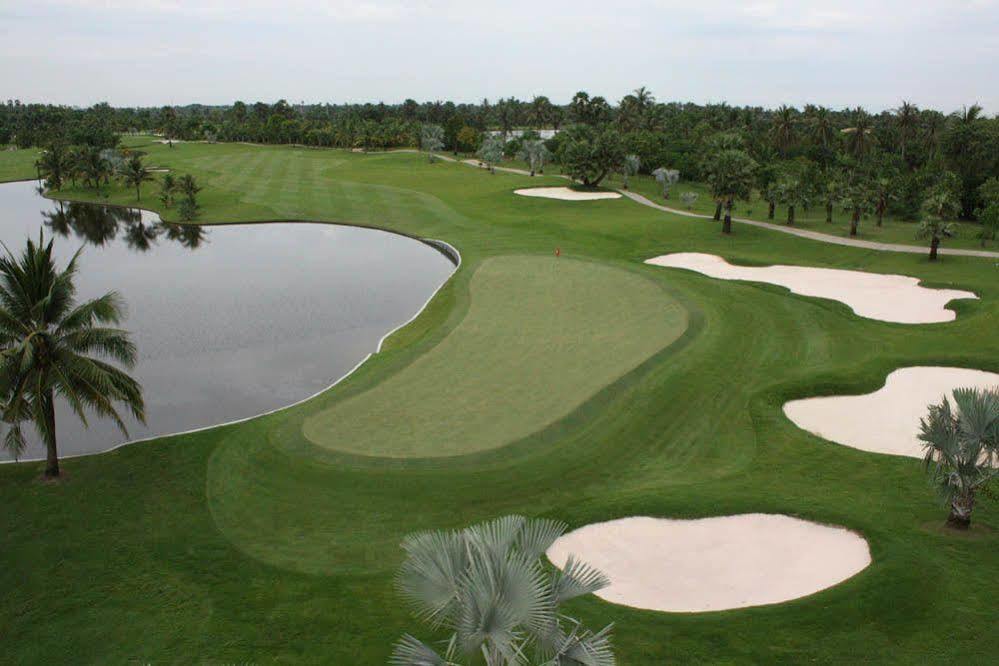 Готель Suwan Golf & Country Club Накхонпатхом Екстер'єр фото