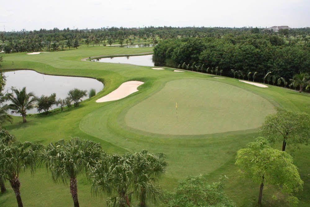 Готель Suwan Golf & Country Club Накхонпатхом Екстер'єр фото