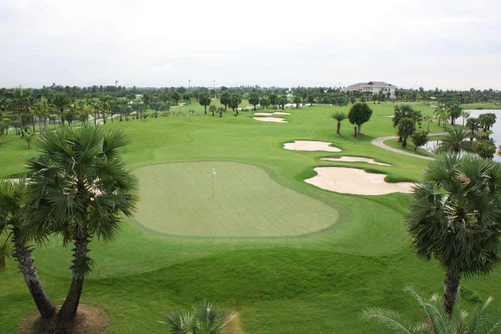 Готель Suwan Golf & Country Club Накхонпатхом Екстер'єр фото